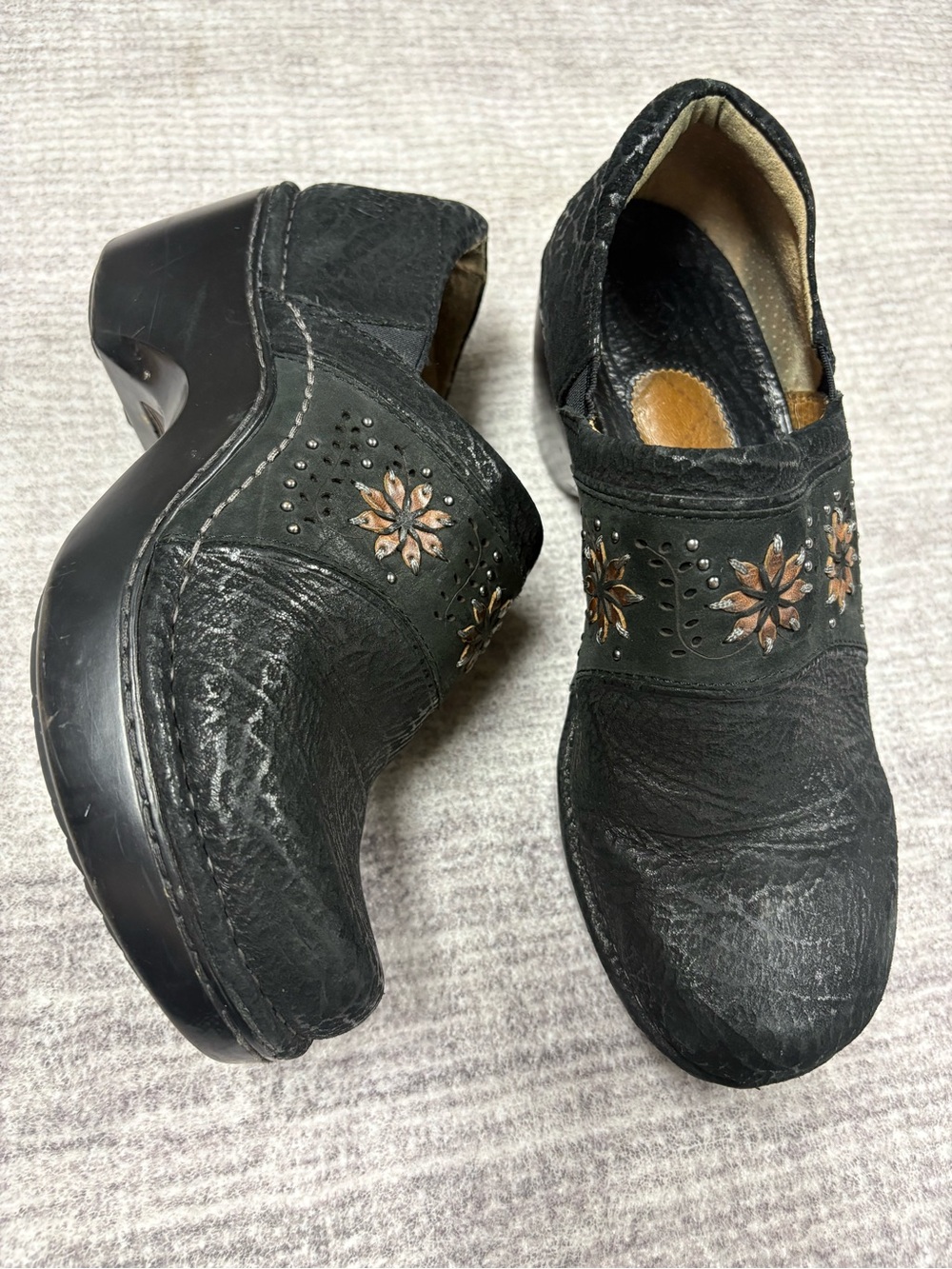 ARIAT Women’s 8.5 Platform Clogs Black Leather Patchwork Floral Chunky Western